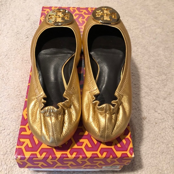Tory Burch ‘Reva’ flat in gold - Picture 2 of 3